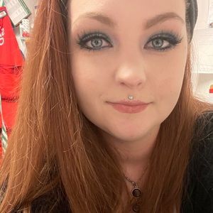 Meet your Posher, Corrie